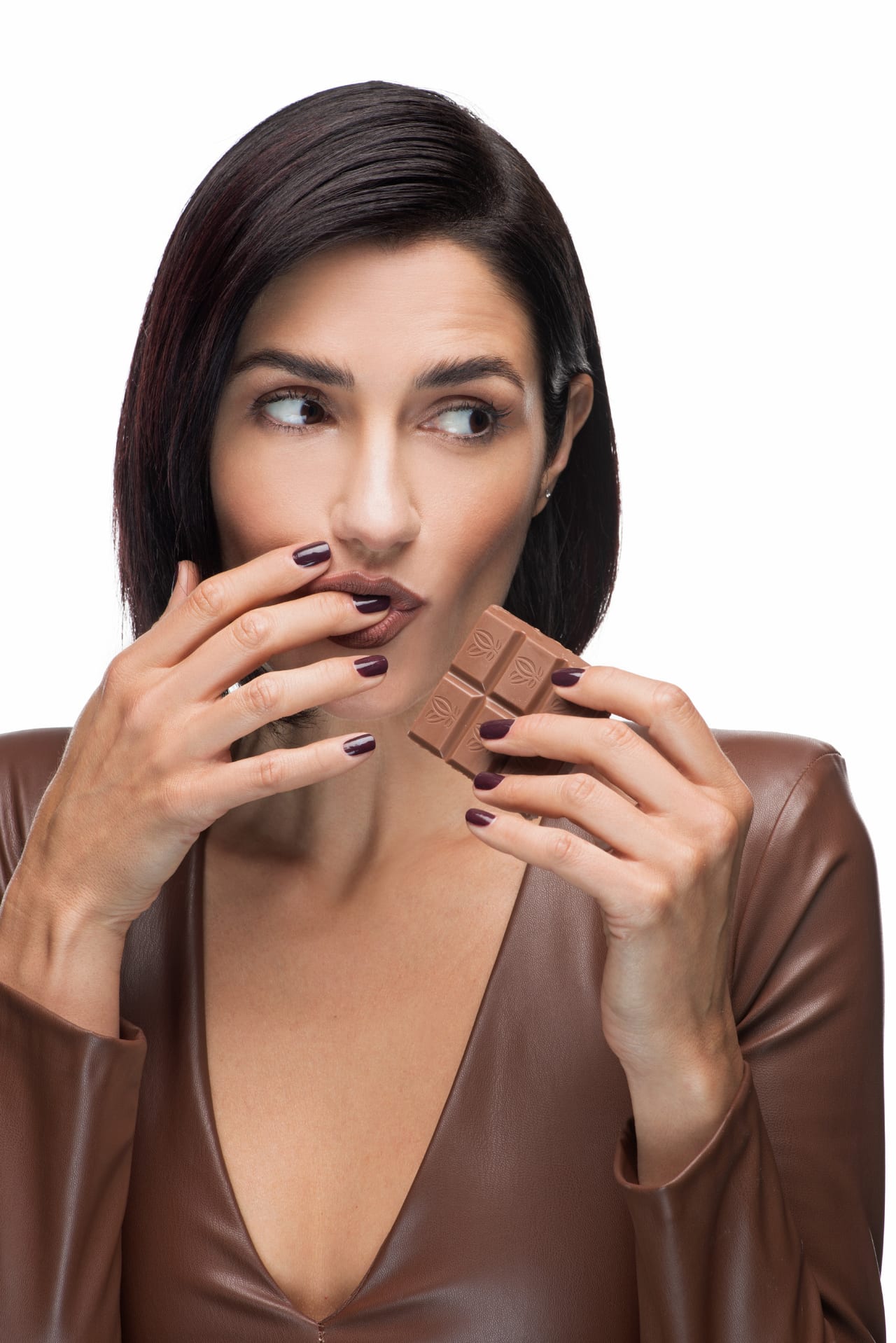 Dettaglio di un look da palco con trucco e acconciatura d’effetto.